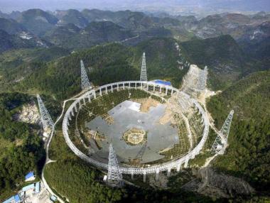 Китай построи най-големия радиотелескоп в света
