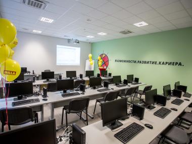 BILLA откри първата „Школа за експерти“ в България