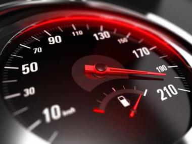 650 лв. глоба за шофьор, профучал със 150 км/ч край български град