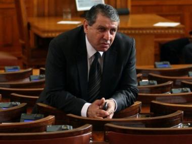 Бат Сали се отказва от депутатския си имунитет