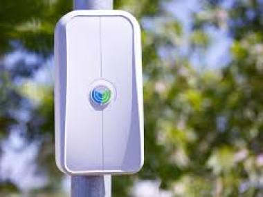 Facebook създаде малка станция за безжичен интернет