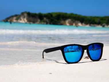 Безопасни ли са евтините слънчеви очила?