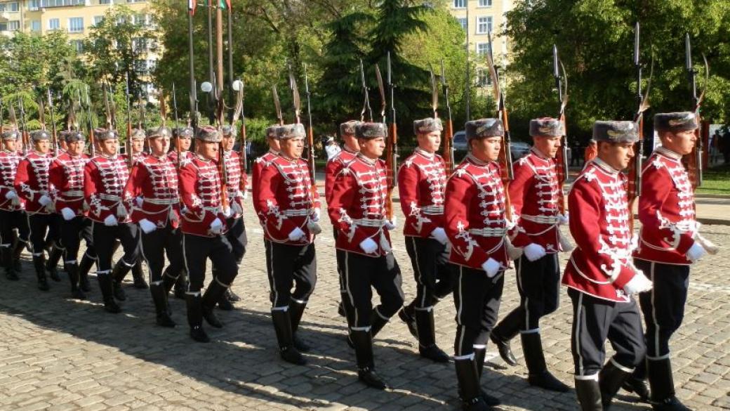 Търсят се гвардейци за служба