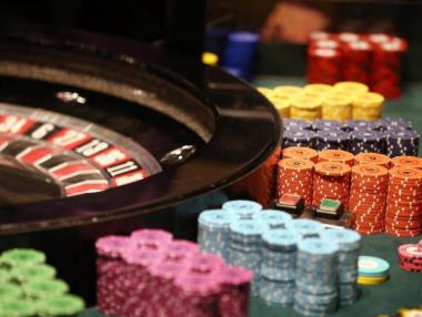 Услугите в хазарта стават електронни