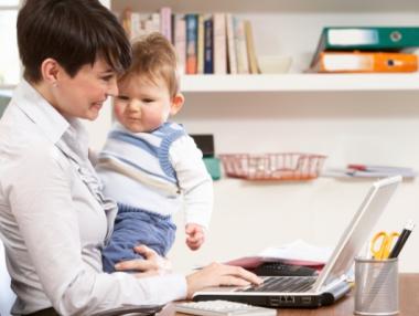 Нов вариант за почасова работа на жени в майчинство