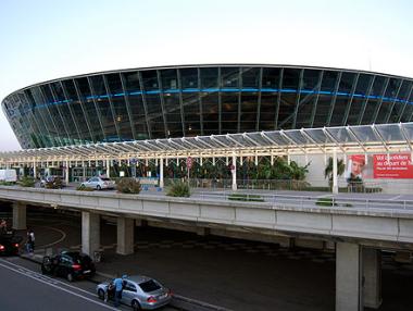 Евакуираха летището в Ница