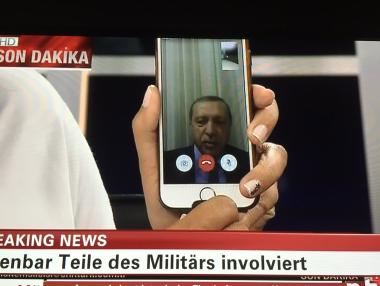 Военните завзеха сградата на правителството