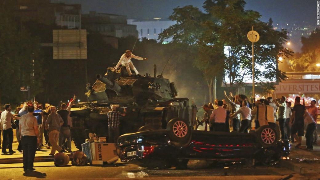 90 жертви, над 1150 ранени при неуспелия преврат в Турция