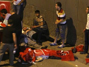 Жертвите на опита за преврат в Турция нараснаха