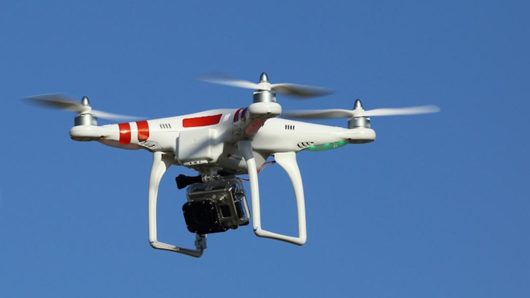 Airbus проверява самолетите си с дронове