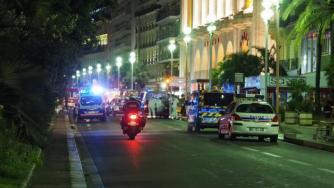 Франция удължи извънредното положение с още 6 месеца