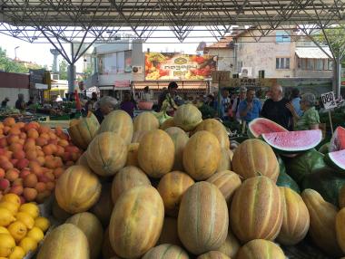 Един от най-големите пазари в София ще се захранва със слънчева енергия