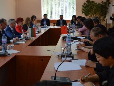 Китайски компании търсят възможности за съвместни производства у нас