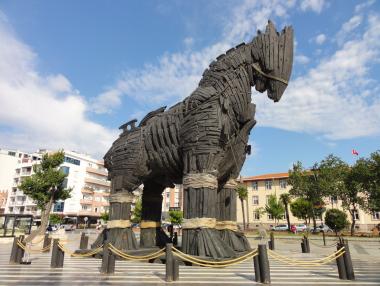 10 мистични места по света, които може да посетите