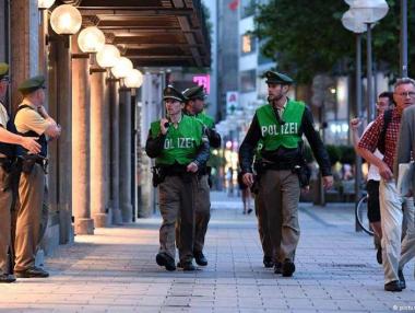Полицията обискира жилището на стрелеца от Мюнхен
