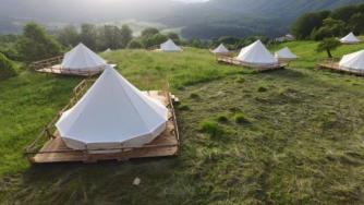 Откриха първия глемпинг в Румъния