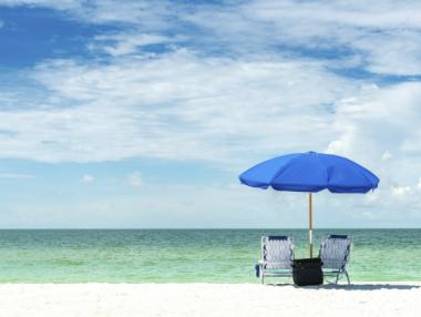 Испания в битка с чадърите по плажа