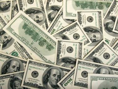 Доларът се продава след разочароващия БВП на САЩ