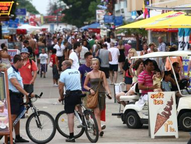 Над 300 незаконни обекта в Слънчев бряг
