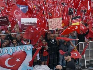 40 000 души излязоха да подкрепят турския президент