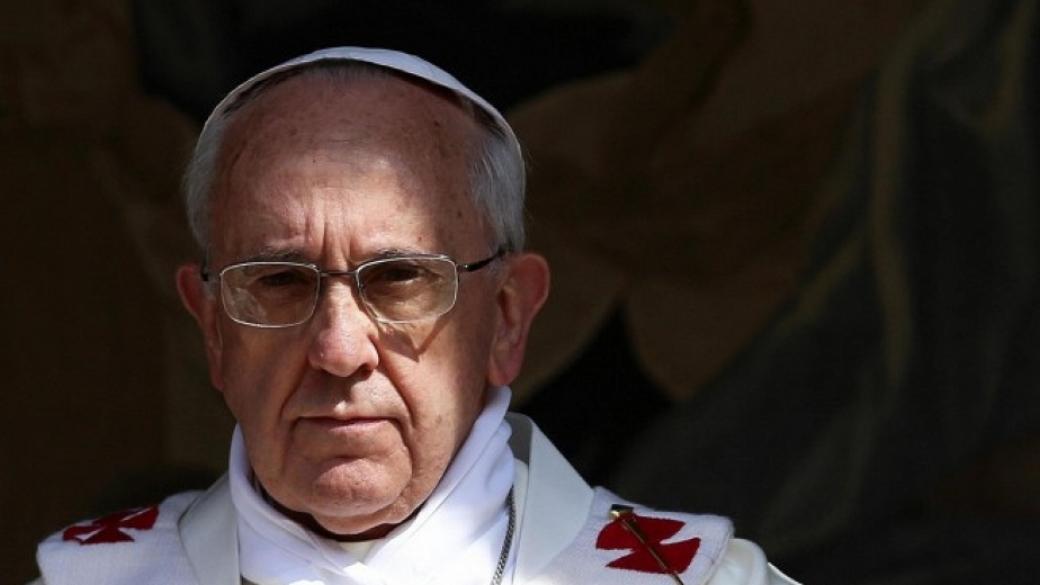 Папата призова да не се слага знак за равенство между исляма и тероризма