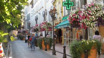 Три нови „международни туристически зони“ във Франция