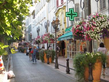 Три нови „международни туристически зони“ във Франция