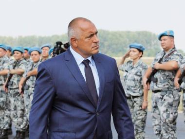 Правителството реализира серия от странни сделки