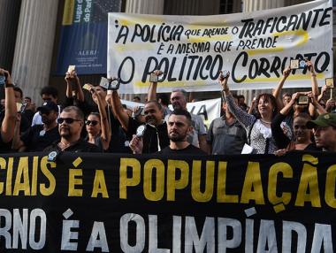 Протести и сблъсъци в Рио заради Олимпиадата