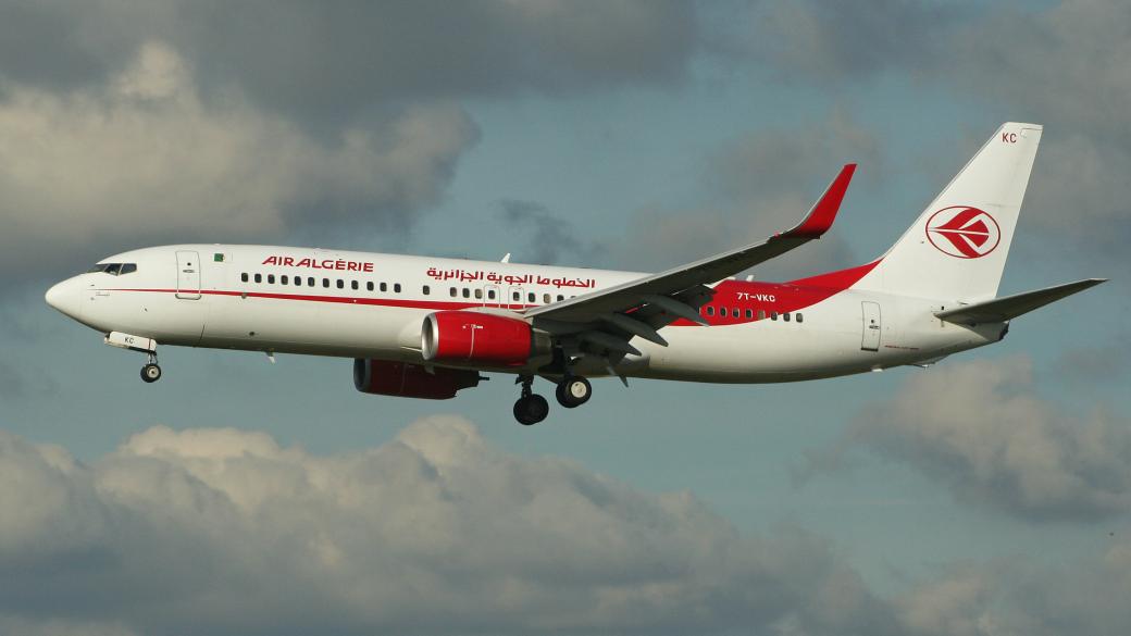 Алжирски самолет с пътници изчезна над Средиземно море