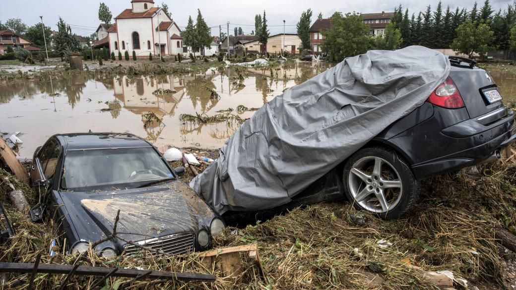 Продължава издирването на изчезналите след бурята в Македония