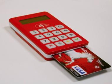 Плащаме с карта при доставки до дома