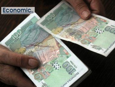 НСИ: Доходите на българите растат, разходите намаляват