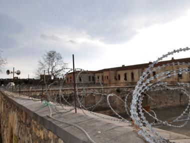 Турция освобождава 38 000 затворници