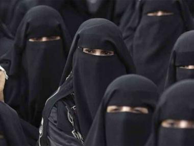 Още една държава обмисля да забрани бурките