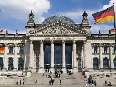 Германия ще кара гражданите да се запасяват с храна и вода за няколко дни