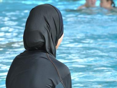 Френският съд потвърди забраната за носене на буркини