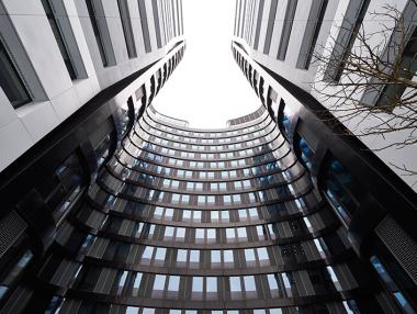 Български ученици бележат успехи в елитни британски колежи