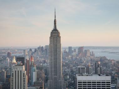 Катарският държавен фонд купува дял от Empire State Building