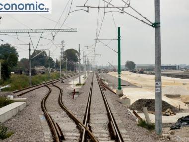 Блокирана е жп линията към Сърбия