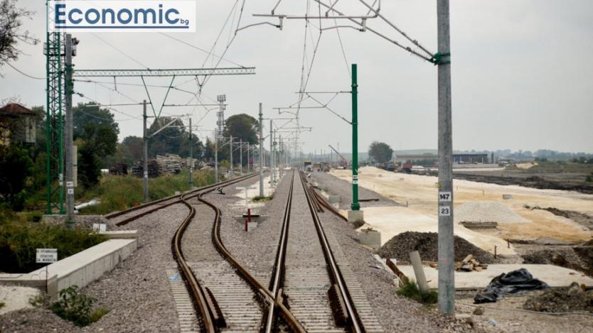 Блокирана е жп линията към Сърбия