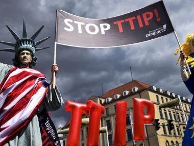 Франция иска спиране на преговорите по ТПТИ