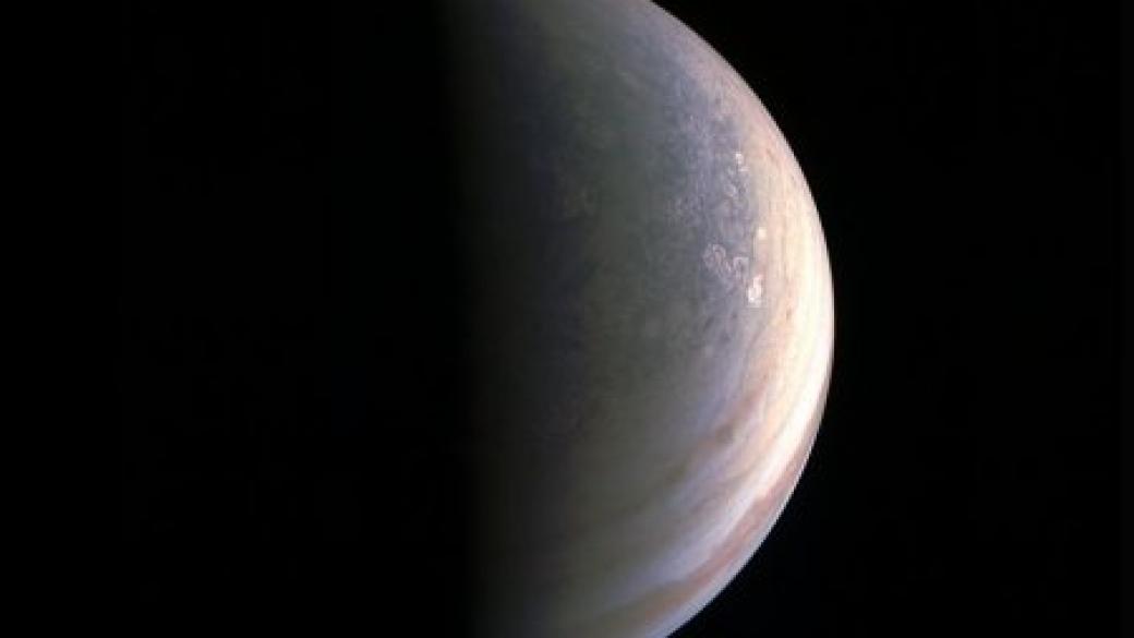 Величествените полюси на Юпитер