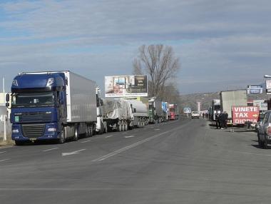Километрични опашки по границите