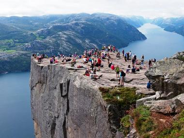 Предприемачи от Норвегия продават чист въздух в eBay