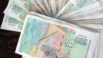 Нов бюджетен излишък през юли и нови разногласия за бъдещето му