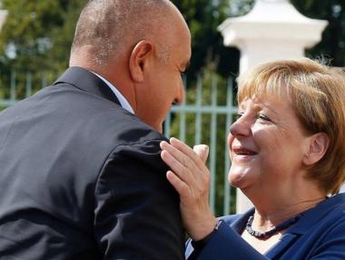 Борисов проведе телефонни разговори с Меркел, Орбан и Вучич