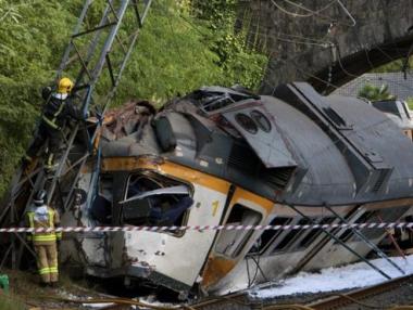 Ужасна влакова катастрофа взе жертви в Испания