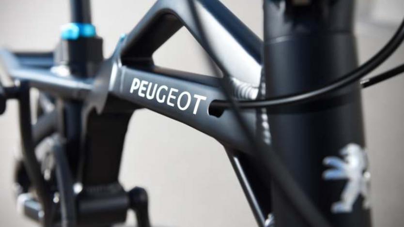 Peugeot създава сгъваем електрически велосипед