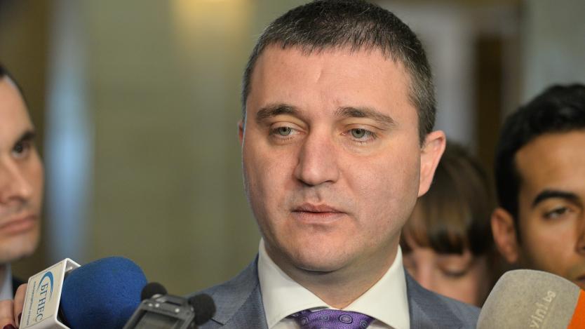 Горанов очаква дефицит под 1% за тази година